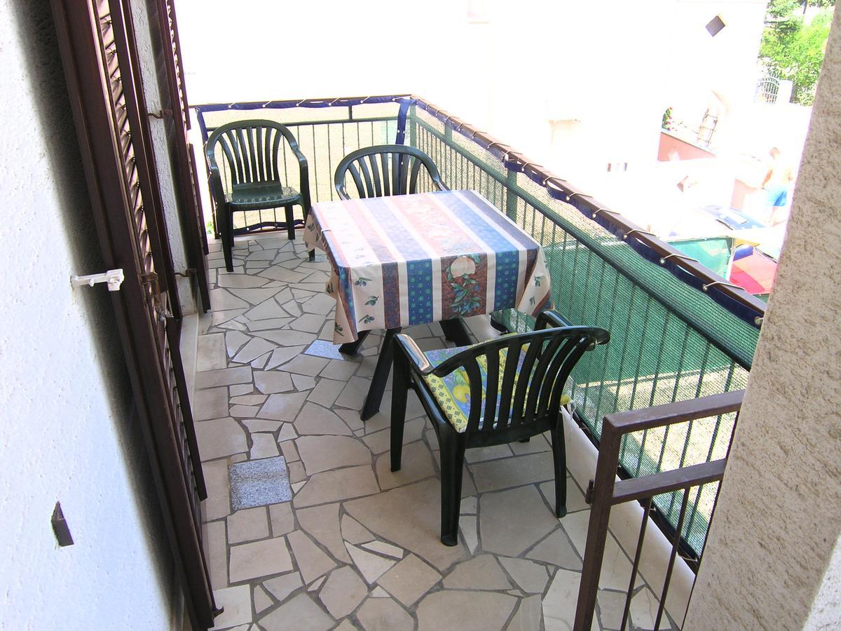 Apartman Braut Крк Екстер'єр фото
