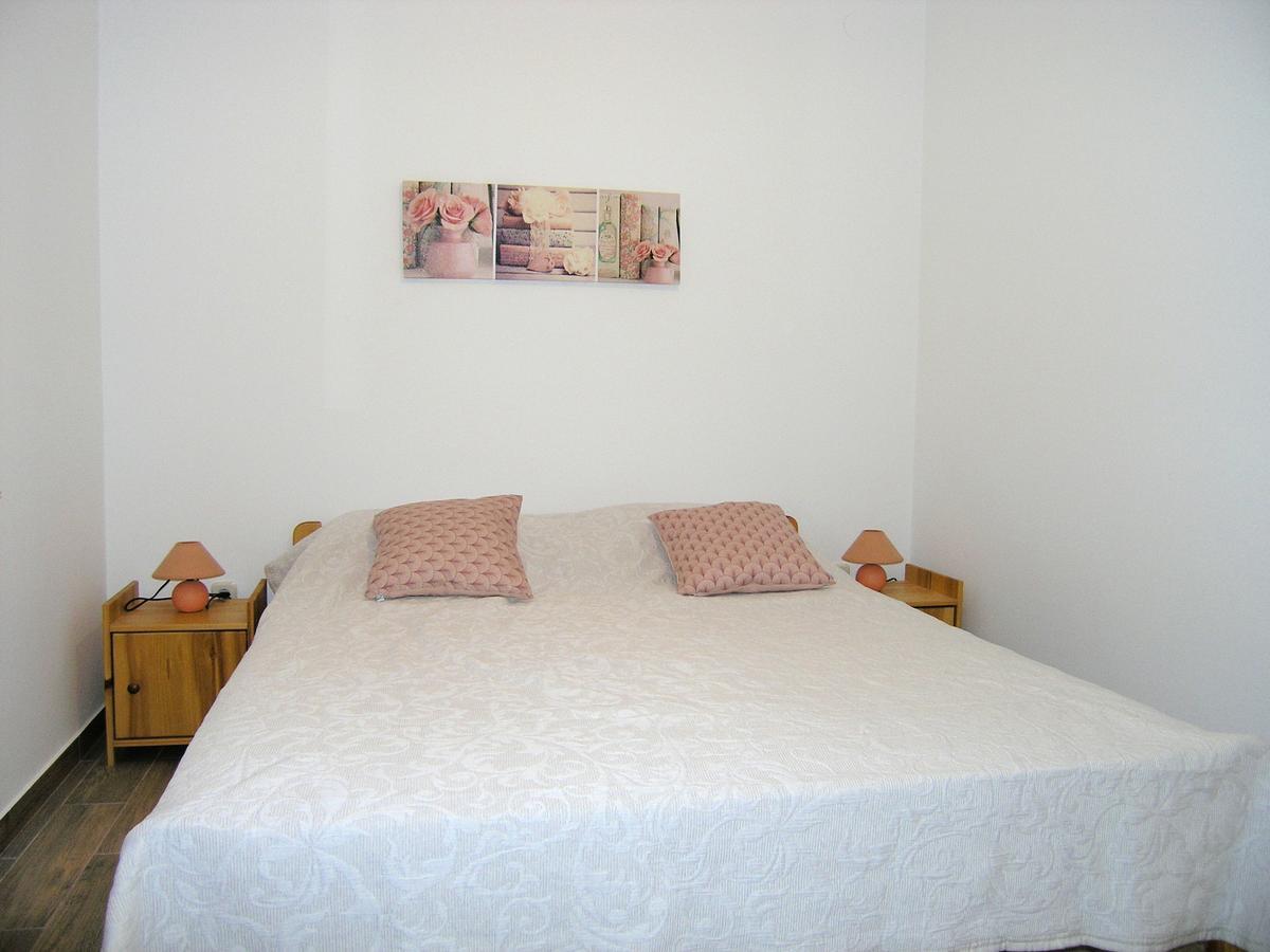 Apartman Braut Крк Екстер'єр фото